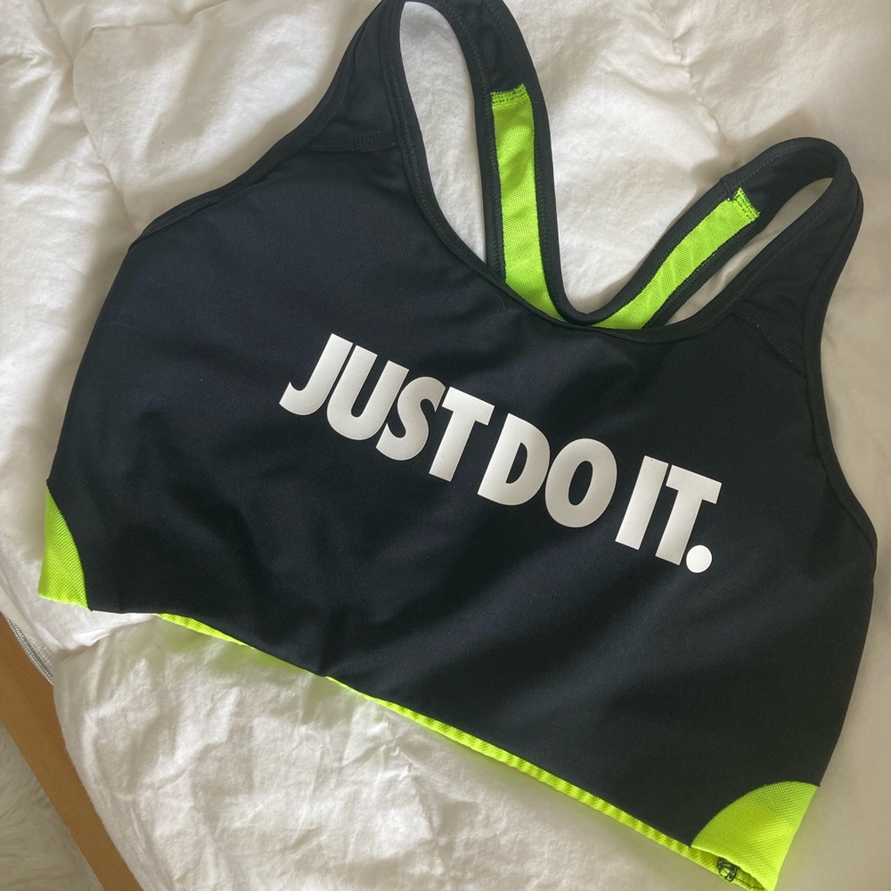 Nike Sports bra- like new